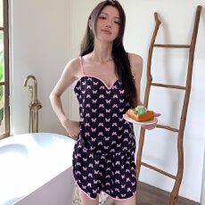 批发夏季家居服法式性感冰雪丝吊带短裤私房情调纯欲小心机<b class='q'>睡衣</b>带胸垫