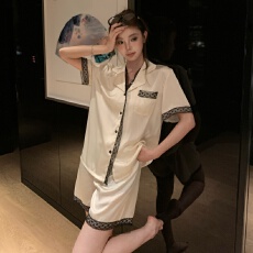 批发夏季女网红风甜美短袖冰雪丝翻领2026年新款时尚家居服<b class='q'>睡衣</b>套装
