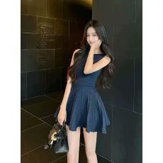 批发璀璨星辰 气质优雅亮丝无袖针织高腰百褶<b class='q'>连衣裙</b>