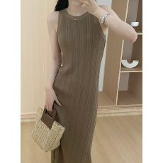 批发十三行女装2025夏装无袖冰丝长款针织连衣裙黑色过膝吊带背心裙子