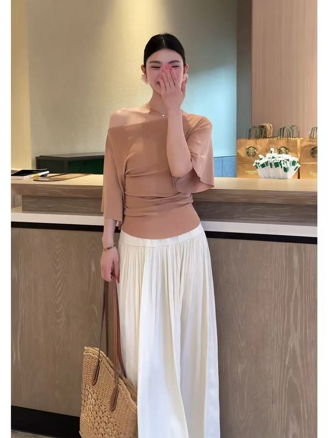 리 후이 하나 여름 부드러운 한 부서 품격 패션 슬림해 보이는 다용도 순수한 욕망 우아함 얼음 센스 맨위