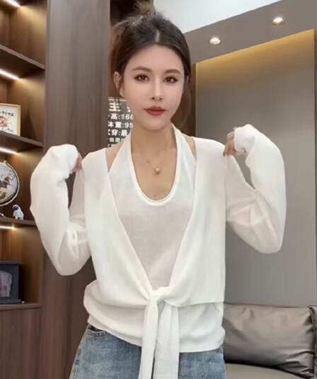 2026 봄 새로운 페이크 레이어드 얼음 실크 아마 니트 스웨터 여성 고급 센스 슬림해 보이는 외국 가스 다용도 슬림해 보이는 맨위