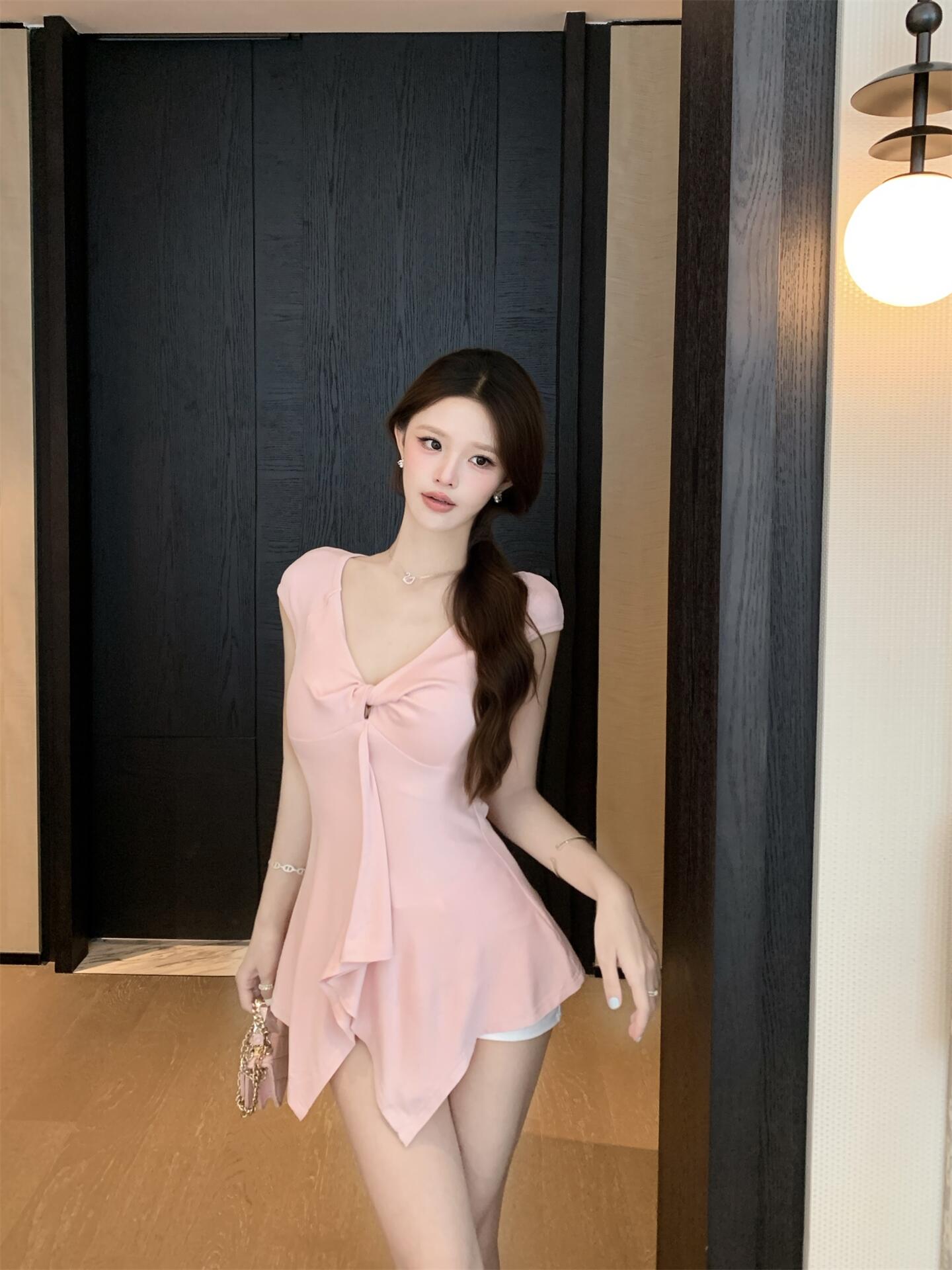 실사 정가 프랑스식 품격 V넥 반팔 티셔츠 여성 여름 순수한 욕망 비틀림 불규칙 허리 수축 몸매 가꾸기 맨위