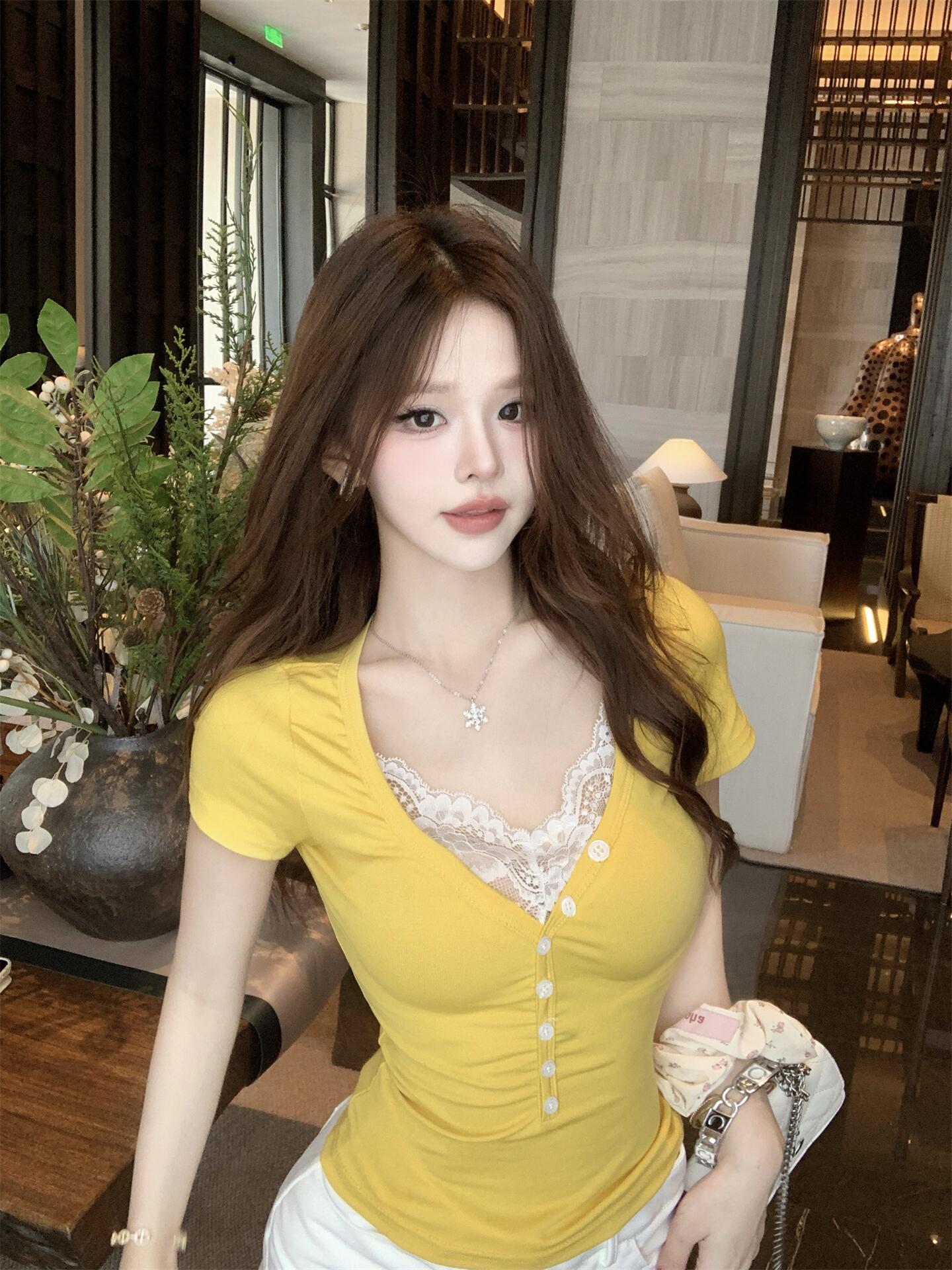 실사 정가 레이스 조각 디자인 센스 반팔 티셔츠 여성 여름 핫걸 순수한 욕망 몸매 가꾸기 페이크 레이어드 맨위