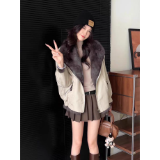 批发2025新款派克两面穿仿兔皮毛一体翻领设计感<b class='q'>海宁</b><b class='q'>皮草</b>短外套