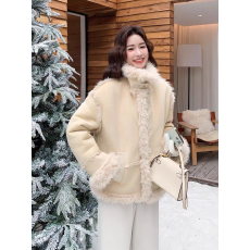 批发奶呼呼皮毛一体羊羔毛外套女冬季2025新款独特超好看加绒加厚棉服
