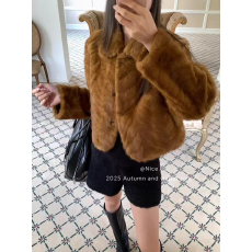 批发韩系高级感短款小个子皮毛一体环保皮草2025冬新款翻领毛茸茸外套