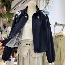 批发刺绣<b class='q'>蕾丝</b>夹克短外套女2026年春季新款小个子立领拉链抽绳短款上衣