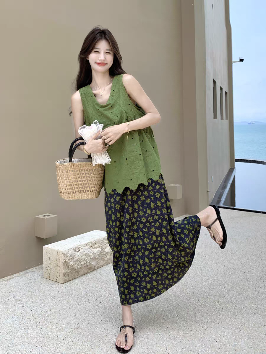 한 부서 느슨함 센스 레트로 세트 여성 2026 초여름 새로운 자수 레이스 조끼 꽃무늬 반신 스커트 투피스 세트
