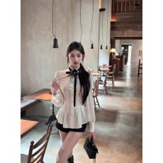 批发FairyJiang冬季新款宫廷风<b class='q'>百褶</b>花朵立领白色衬衫女灯笼袖收腰衬衣