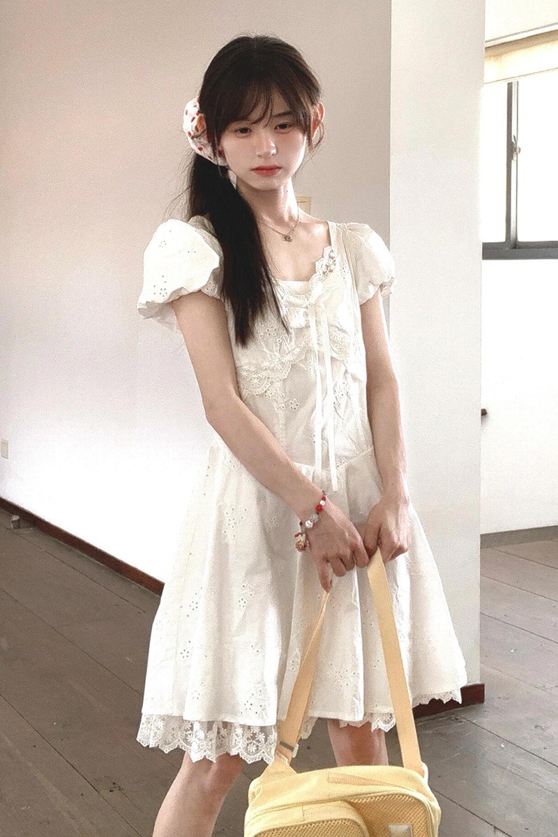 umoumo 우 버섯 원본 ntot 여름 달콤함 부드러운 몸매 가꾸기 레이스 조각 홀로우 아웃 자수 쇼트 스타일 샤오 바이 치마