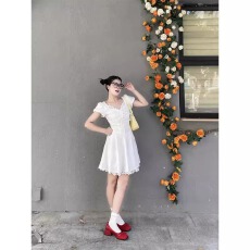 批发法式收腰气质小个子白色连衣裙女夏季2025新款夏天巨好看