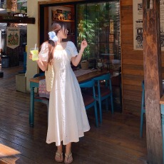 批发温柔风泡泡袖系带方领<b class='q'>连衣裙</b>子女绣花<b class='q'>镂空</b>设计感法式气质长裙夏季