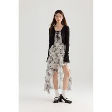 批发法式蝴蝶印花木耳边吊带连衣裙<b class='q'>女</b>夏季新款气质不规则超长裙子