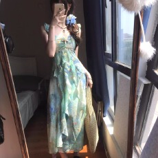 批发“繁花绿影”微胖mm法式复古扎染度假吊带裙<b class='q'>大码</b>连衣裙