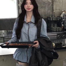 批发早<b class='q'>秋</b>新款通勤基础百搭长袖上衣刺绣花边撞色条纹上衣衬衫