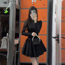 批发千金小黑裙公主<b class='q'>连衣裙</b>子女早秋季新款大衣内搭收腰打底蓬蓬裙