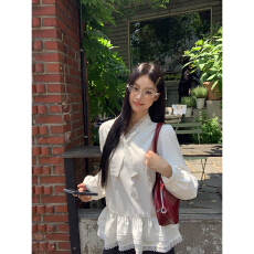 批发白色拼接蕾丝蝴蝶结衬衫韩系温柔风宽松荷叶边长袖上衣