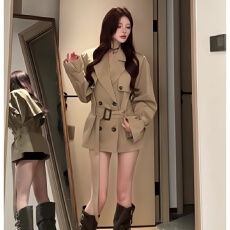 批发英伦风卡其色风衣外套裙女春秋小个子超好看气质收腰<b class='q'>短款</b>工装大衣