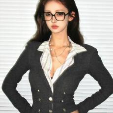 批发己出货 风设计感<b class='q'>假两件</b>拼接针织衫新款百搭短款