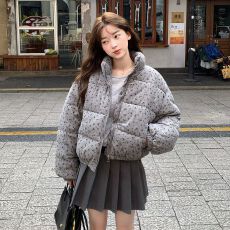 批发实拍韩系田园风小碎花羽绒棉<b class='q'>服</b>女新款立领小个子面包<b class='q'>服</b>外套款