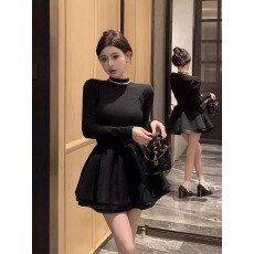 批发千金风气质小黑裙公主长袖<b class='q'>连衣裙</b>女秋冬新款大衣内搭半高领蓬蓬裙
