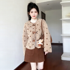 批发500克羊羔绒复合麂皮毛巾绣法一时尚厚上衣波点皮毛一体<b class='q'>外套</b>