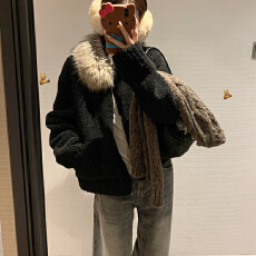 批发源头工厂来版定制—黑色大毛领羊羔毛外套女羊羔绒