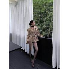 批发卡其色英伦风双排扣<b class='q'>短款</b><b class='q'>风衣</b>冬新款高级感御姐轻熟风气质外套