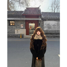 批发加厚500克羊羔绒复合麂皮+大毛领一新款冬季高级感加厚短款<b class='q'>外套</b>女