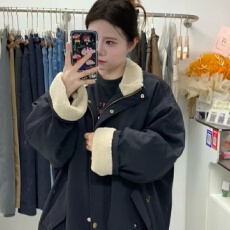 批发防水小牛津面料250克羊羔绒内里一法式工装派克服宽松保暖外套