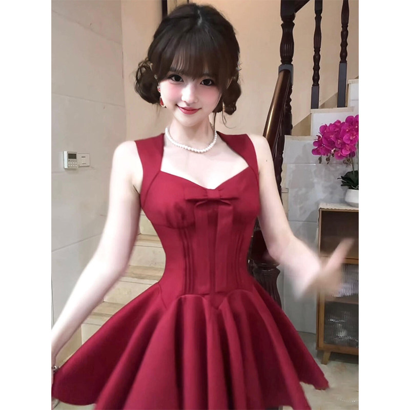 프랑스식 천 금빛 바람 민소매 조끼 여성 드레스 여름 빨간색 허리 수축 명문 여성 생일 작은 드레스 공주 치마