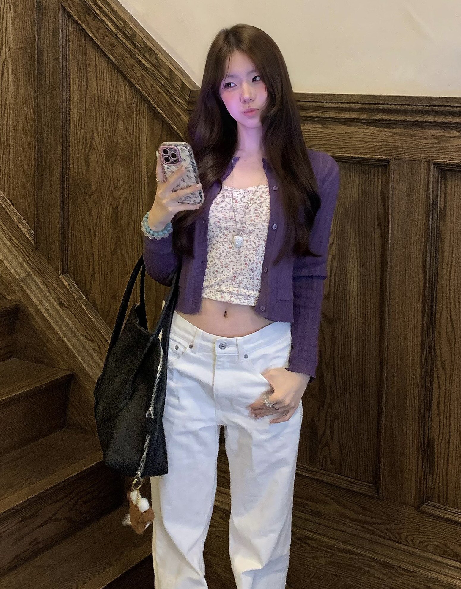 달콤한 핫걸 보라색 꽃무늬 인사이드 가져 가라. 캐미솔 슈퍼 화재 그레이트 통해보기 가져 가라. 다용도 패션 핫걸 맨위