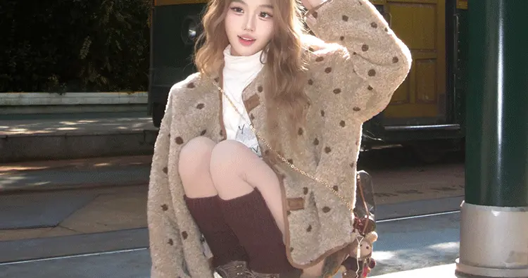 양털 스웨이드 자수 양면 코트 상세 이미지 8