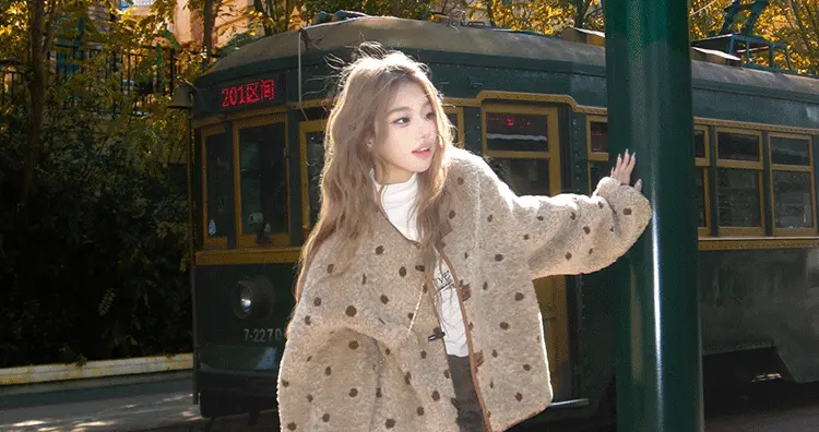 양털 스웨이드 자수 양면 코트 상세 이미지 10