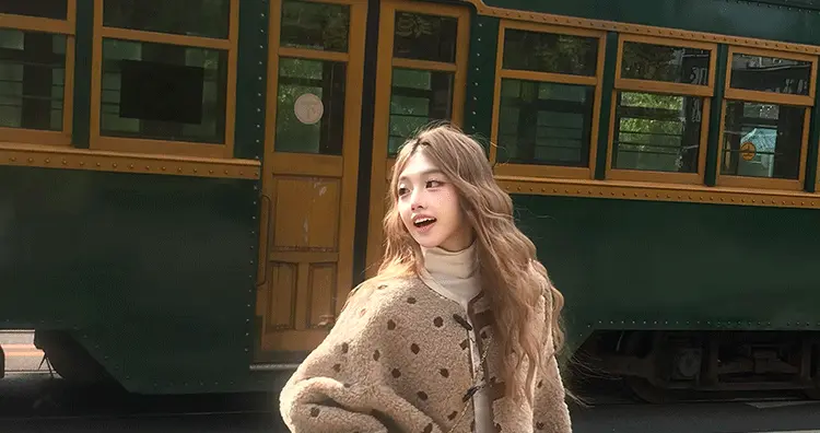 양털 스웨이드 자수 양면 코트 상세 이미지 18