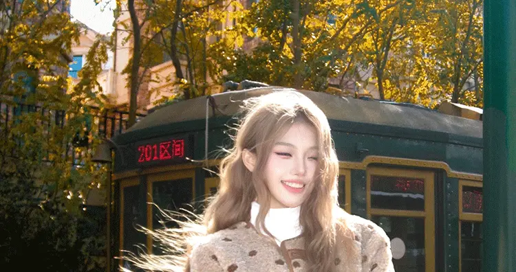 양털 스웨이드 자수 양면 코트 상세 이미지 23