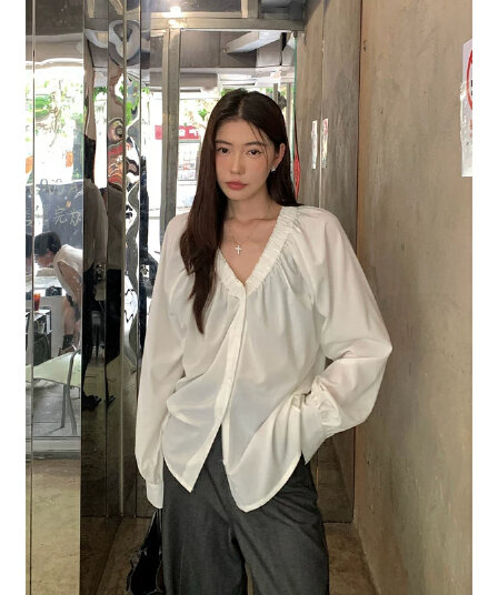 두꺼운 모래 워시 사선 무늬 원단 빛 요리 한 바람 주름 v 칼라 프릴 거품 소매 다용도 여성 흰 셔츠