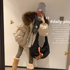 批发区区欧阳大貉子毛领羽绒棉服<b class='q'>女</b>冬季棉衣加厚保暖牛角扣连帽外套