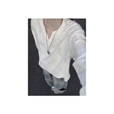 批发美式复古破洞V领长袖<b class='q'>T</b><b class='q'>恤</b><b class='q'>男款</b>春秋季潮牌痞帅宽松百搭休闲镂空上衣