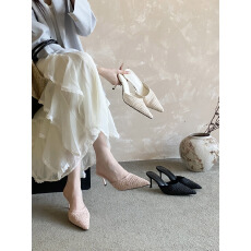 2026春季新款尖头细跟高跟气质显瘦法式时尚性感美绝女网红包头拖