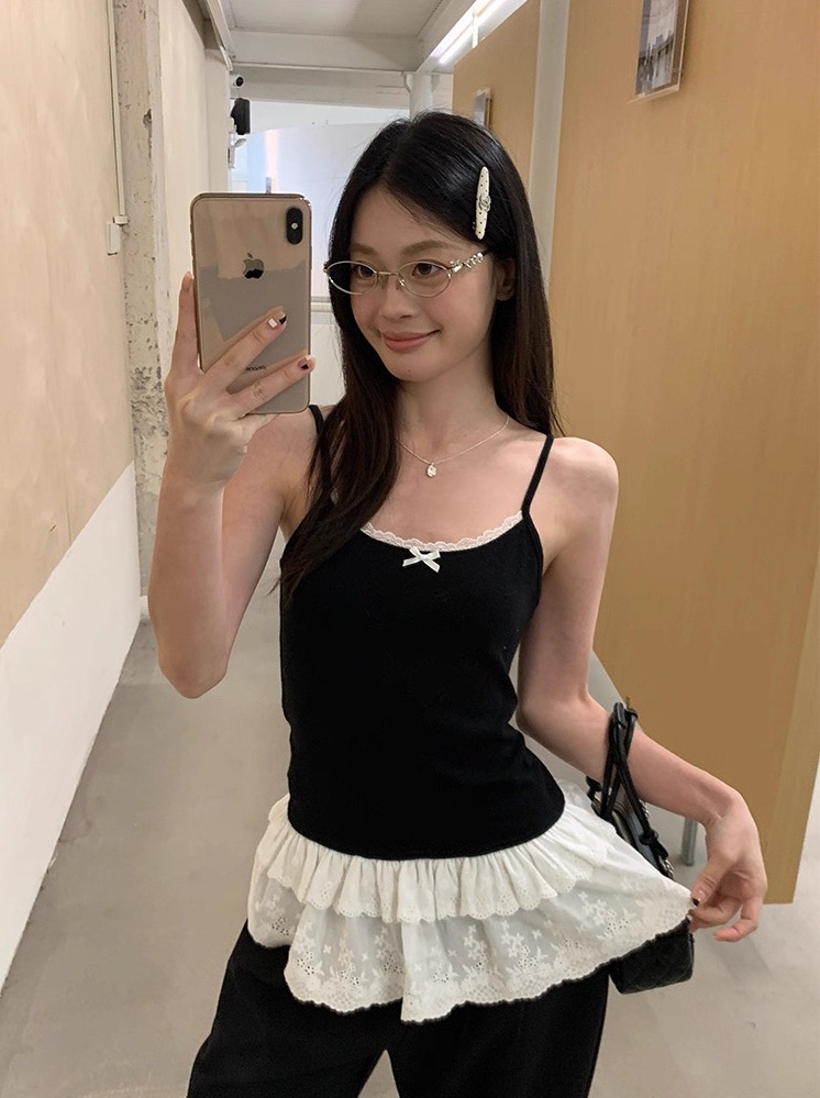 송 긍정적 인 En 검정색 레이스 레이스 캐미솔 인사이드 가져 가라. 여성 외출용 새로운 봄 페이크 레이어드 디자인 센스 맨위