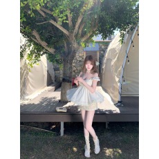 纯欲甜美套装女2026夏季新款一字肩白色上衣穿搭碎花半身裙两件套