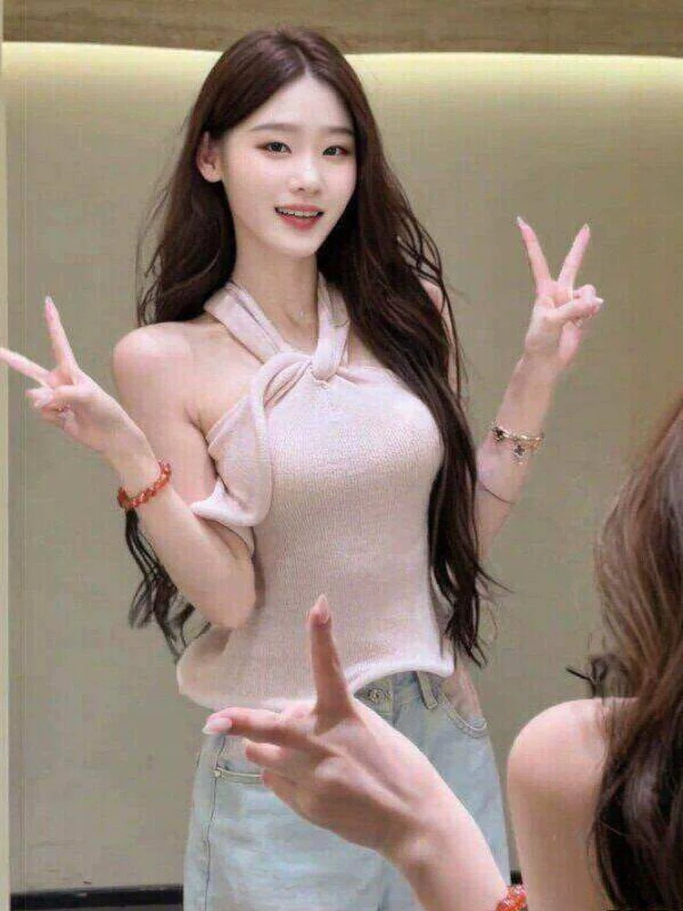 순수한 욕망 핫걸 오프숄더 행침 목 니트 조끼 여성 여름 새로운 섹시함 품격 몸매 가꾸기 슬림해 보이는 쇼트 스타일 맨위