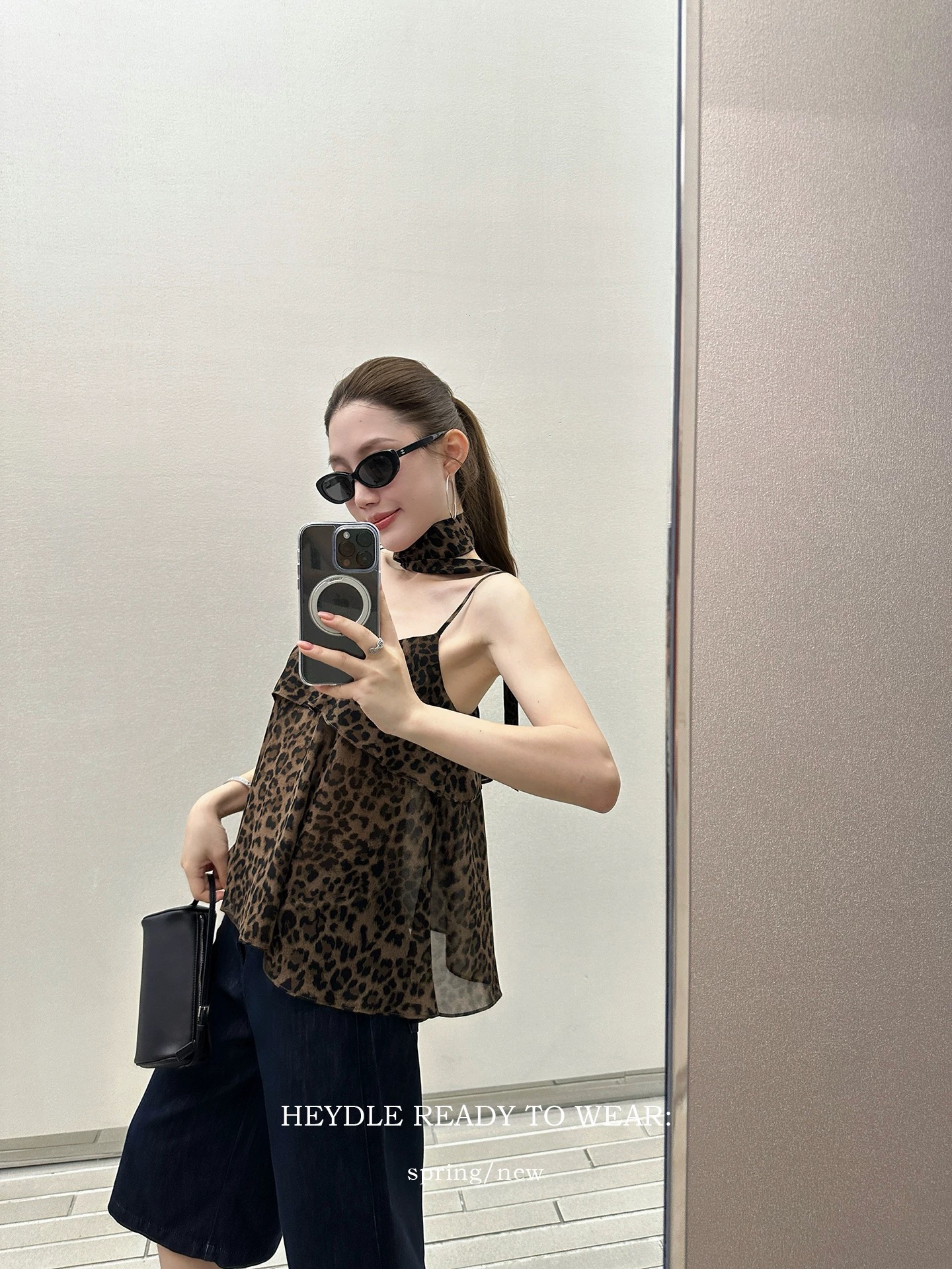 검은 콩 흠 레오파드 무늬 여성 클래식 레오파드 무늬 핫걸 세련된 분위기 센스 슬림해 보이는 행침 목 리본 캐미솔 여성
