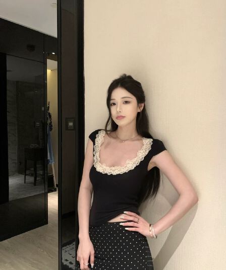 wuu2sweet 우 너무 달콤한 대 u 칼라 레이스 측면 반팔 티셔츠 여성 여름 몸매 가꾸기 슬림해 보이는 허리 수축 순수한 욕망 맨위
