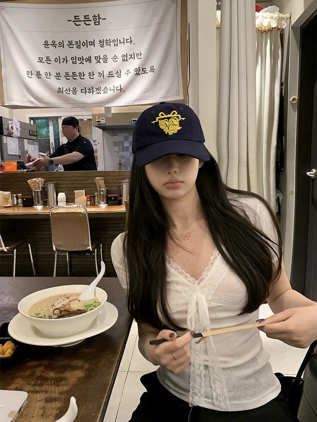 sheepland 니켈 스타일 볶다 좋은 아세트산 V넥 레이스 조각 반팔 티셔츠 여성 여름 스트랩 허리 수축 슬림해 보이는 맨위