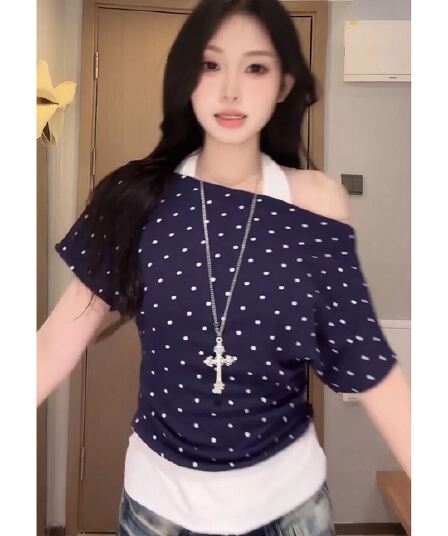 디자인 센스 행침 목 도트 무늬 패치워크 페이크 레이어드 반팔 티셔츠 여성 여름 루즈핏 슬림해 보이는 외출용 작은 대중 맨위 트렌디