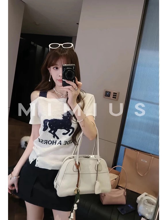 여름 새로운 무거운 작업 핫픽스 작은 말 주간 실크 티셔츠 허리 수축 슬림해 보이는 새는 어깨 반팔 비스듬한 어깨 품격 여성 맨위