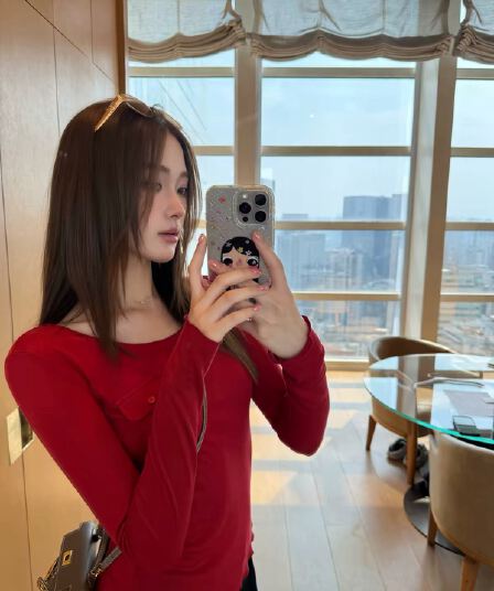작은 예쁜 허리 주머니 tee 마이크로 볼륨 측면 u 칼라 몸매 가꾸기 라이 경기 서울 주간 실크 코튼 양모 혼방 티셔츠 여성 가을